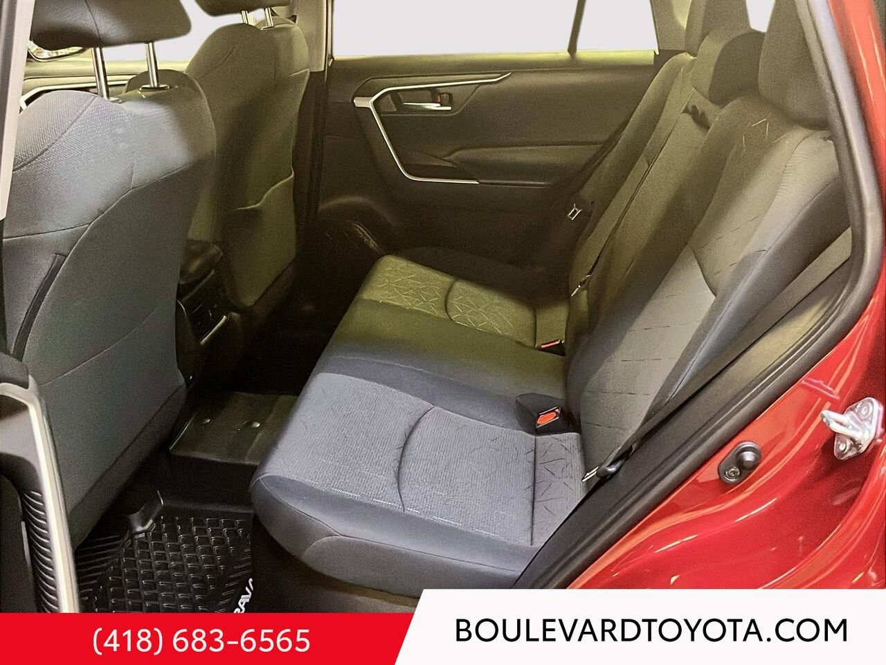Toyota RAV4 99983A-114 | HYBRIDE, XLE, AWD 2021 Rouge Québec - photo #19