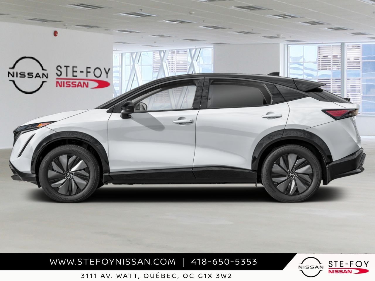 NISSAN ARIYA 2026 Blanc Everest nacré triple couche/Diamant noir nacré Ste-Foy - photo #1