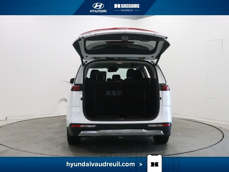 2022 Kia Carnival White Laval - photo #39