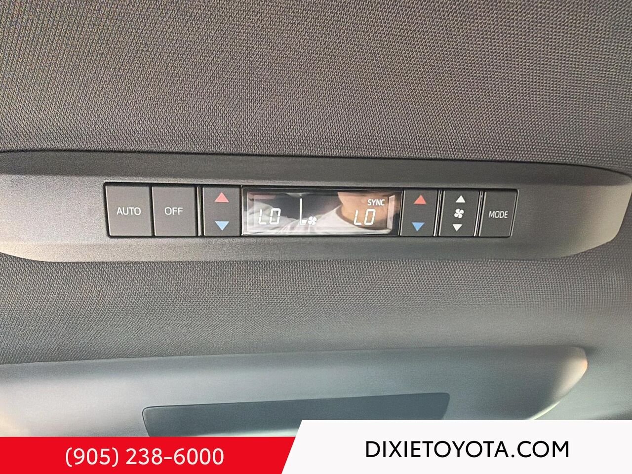 2026 Toyota Sienna XSE AWD TEC PKG / HEATED SEATS / REAR-ENTERTAINMENT PLAYER / ALLOY WHEELS / CARPLAY AND ANDROID AUTO Black Mississauga - photo #19