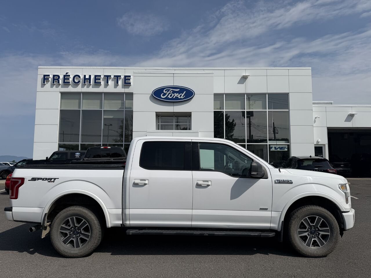 2016 Ford 150 XLT 302 White Montmagny - photo #1