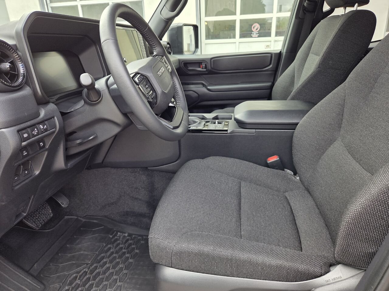 2025 Toyota LAND CRUISER Black Rouyn-Noranda - photo #11