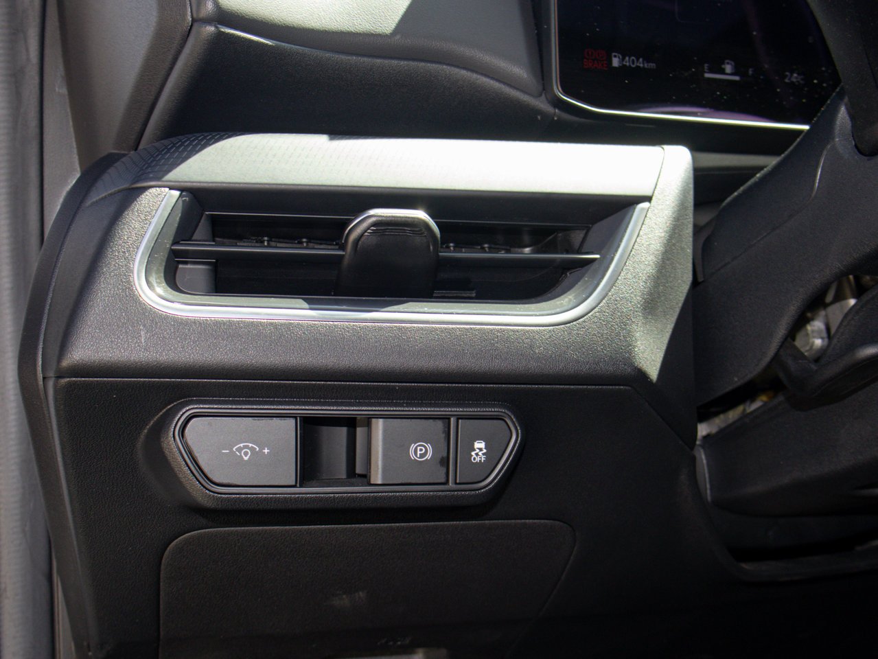 2025 Kia K4 GT-Line Turbo FWD White Sherwood Park - photo #24