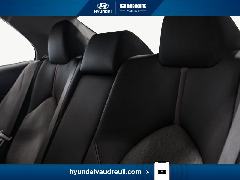 2020 Toyota Camry Grey Laval - photo #18