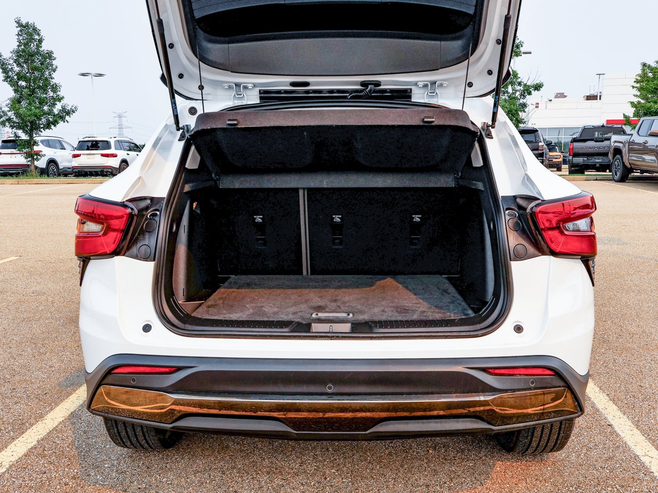 2025 Chevrolet Trax FWD 4dr ACTIV White Sherwood Park - photo #7