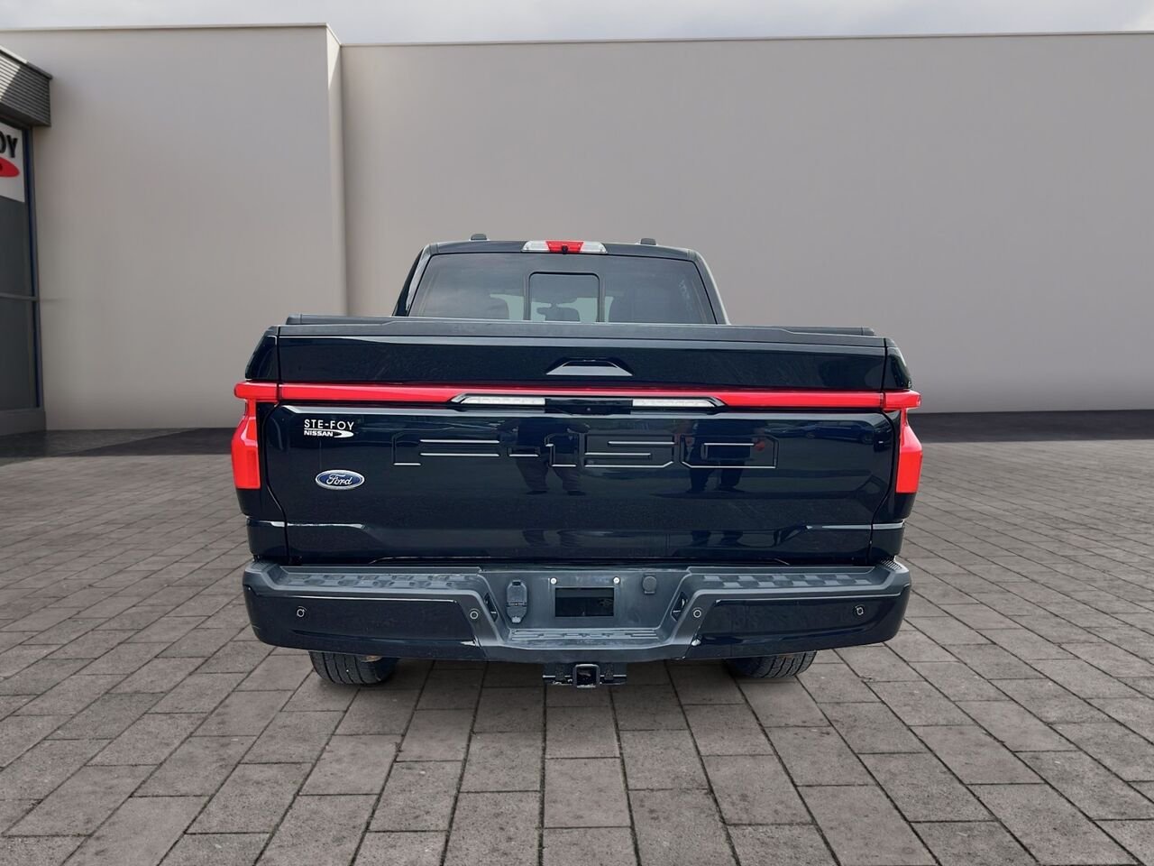 Ford F-150 Lightning LARIAT SuperCrew 4RM LONG RANGE 2022 Noir Québec - photo #2