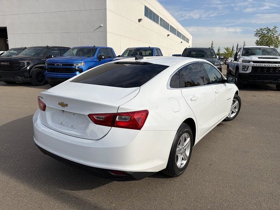 2022 Chevrolet Malibu 2022 White