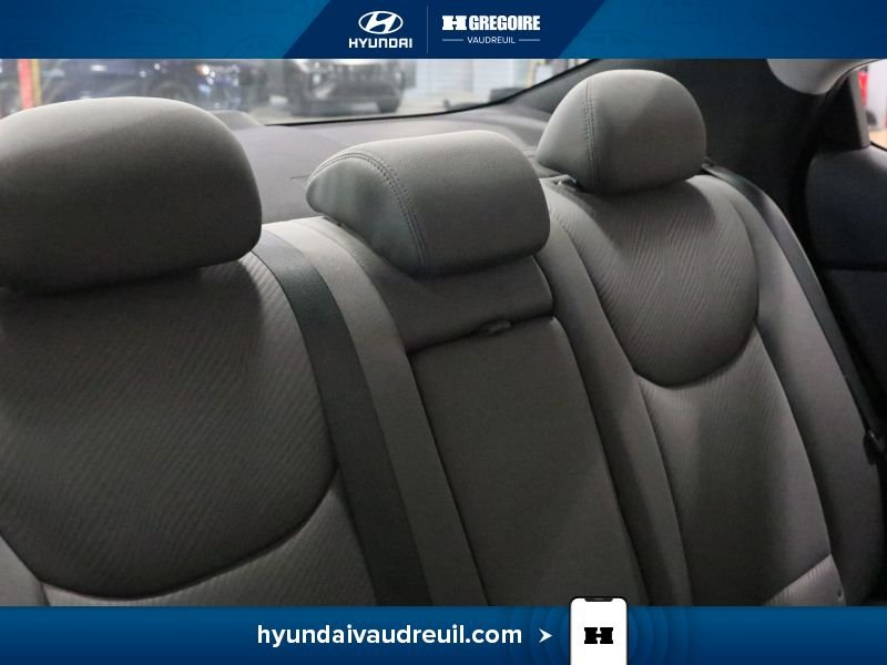 Hyundai Elantra YS42 | Berline 4 portes, boîte automatique, GL 2013 Gris Laval - photo #29