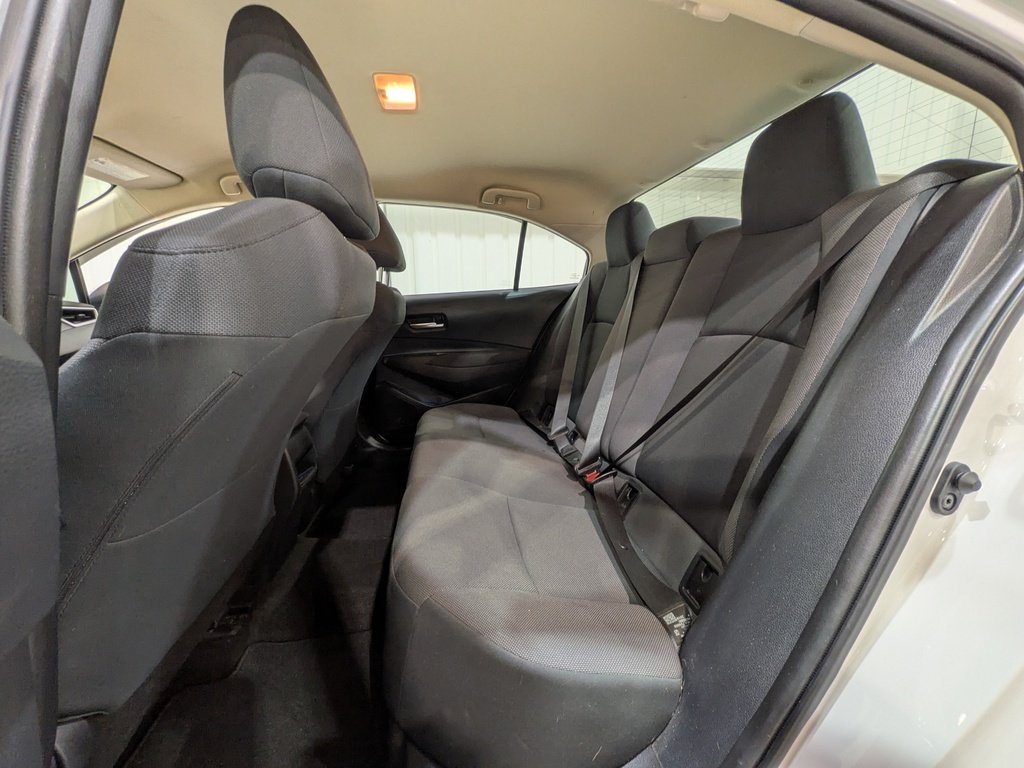 2020 Toyota Corolla L Manual White Val-David - photo #10