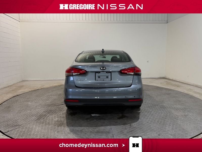2017 Kia Forte Grey Laval - photo #7