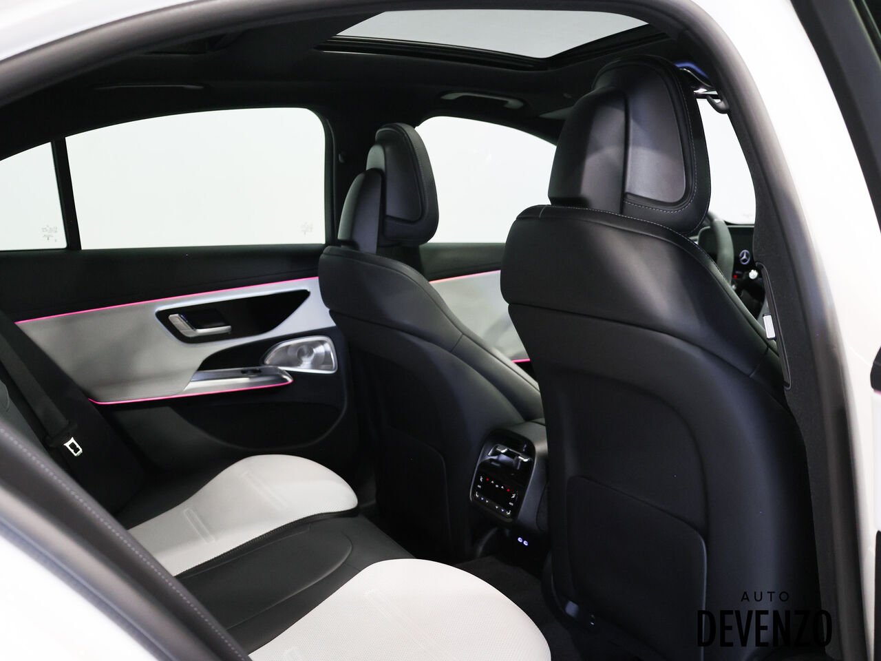 Mercedes-Benz Classe-E 2025 Blanc Saint-Eustache - photo #8