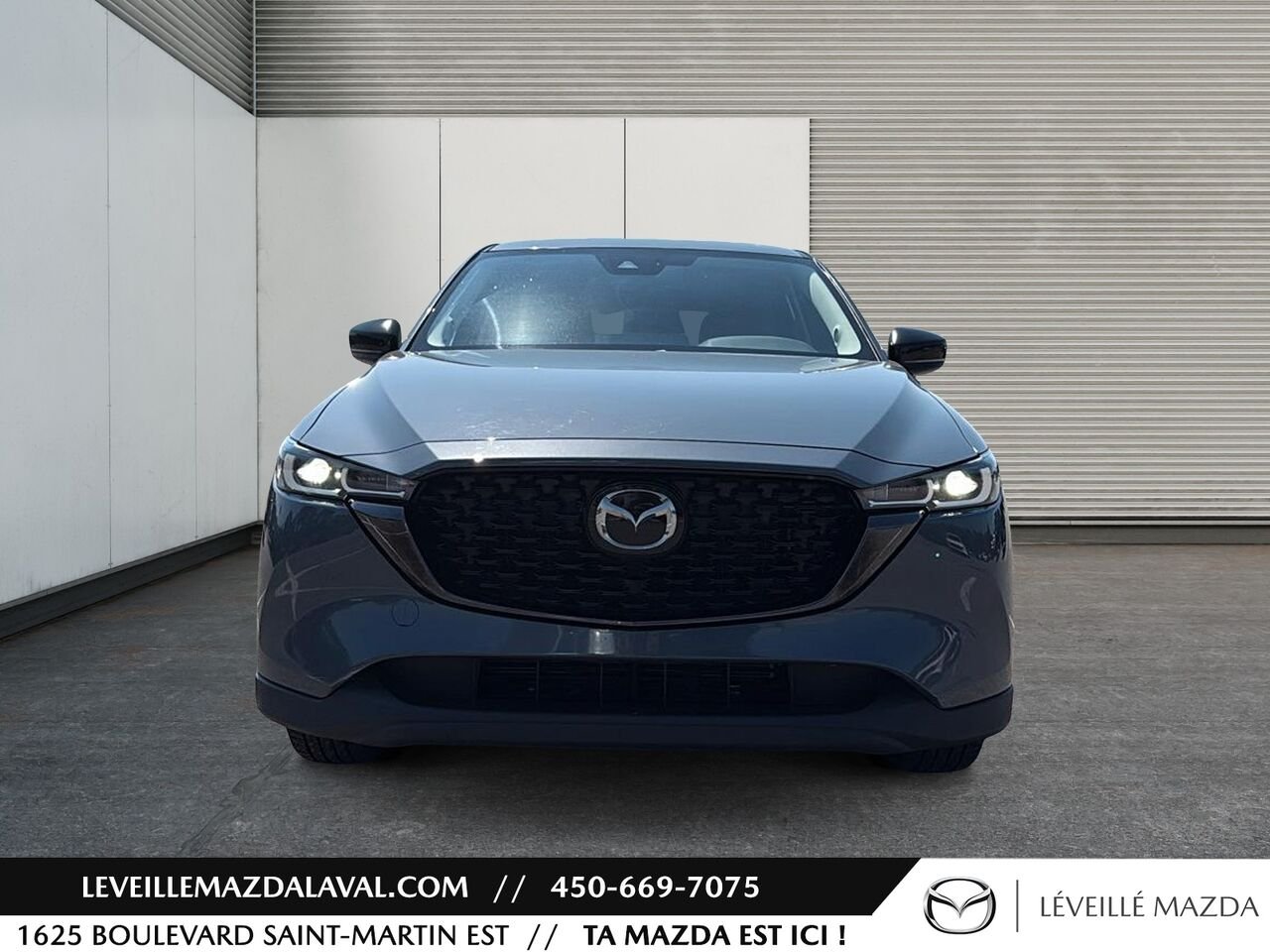 2022 Mazda CX-5 GS TI Grey Laval - photo #1