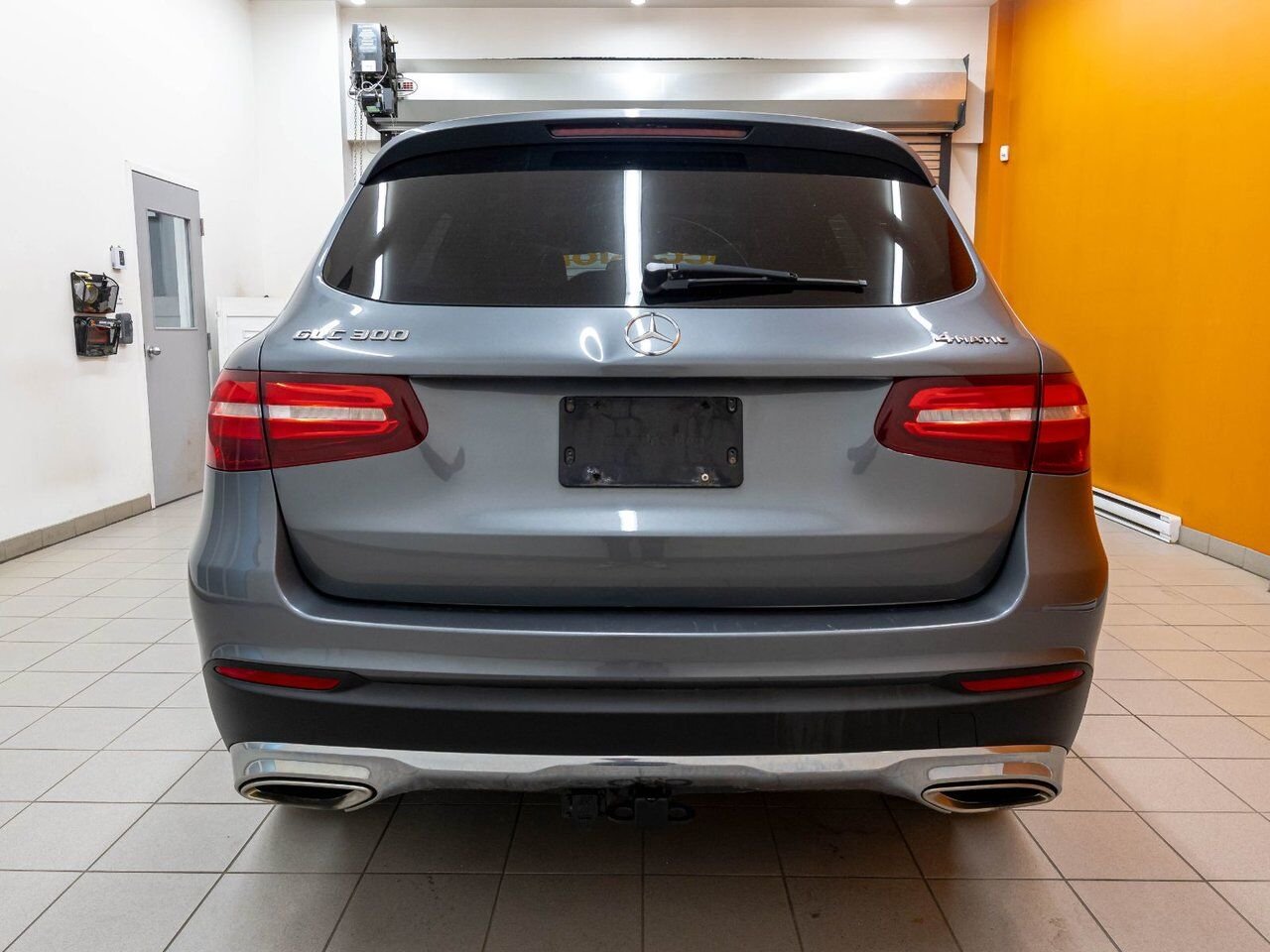 Mercedes-Benz GLC 300 4MATIC *TOIT* NAV CUIR SIÈGES CHAUFF 2018 Gris Saint-Jérôme - photo #7