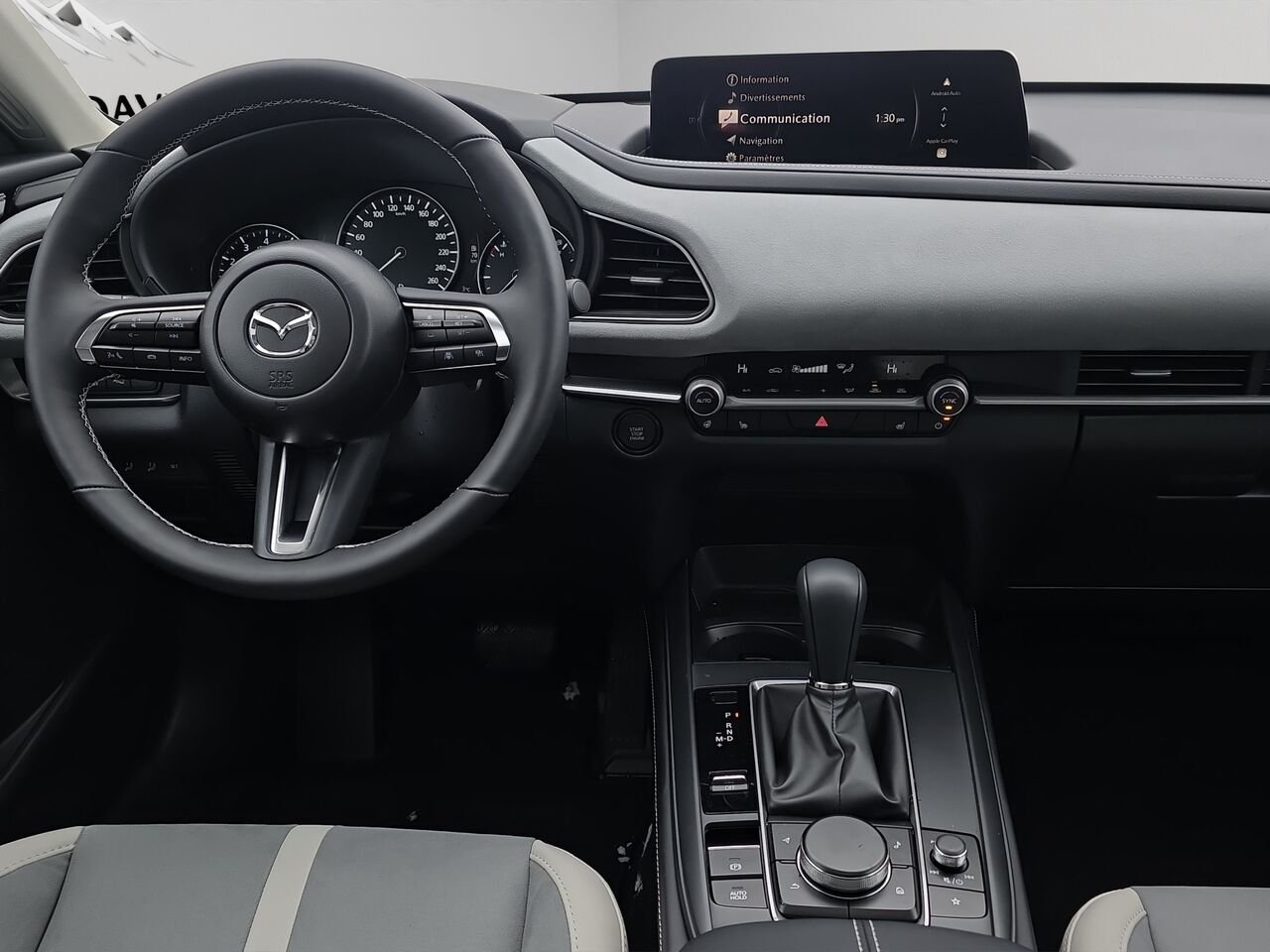Mazda CX-30 GT turbo, awd, toit ouvrant, Écran 360 degré, Navigation, chargeur sans fil pour cellulaire 2026 Gris aéro métallisé Val-David - photo #8