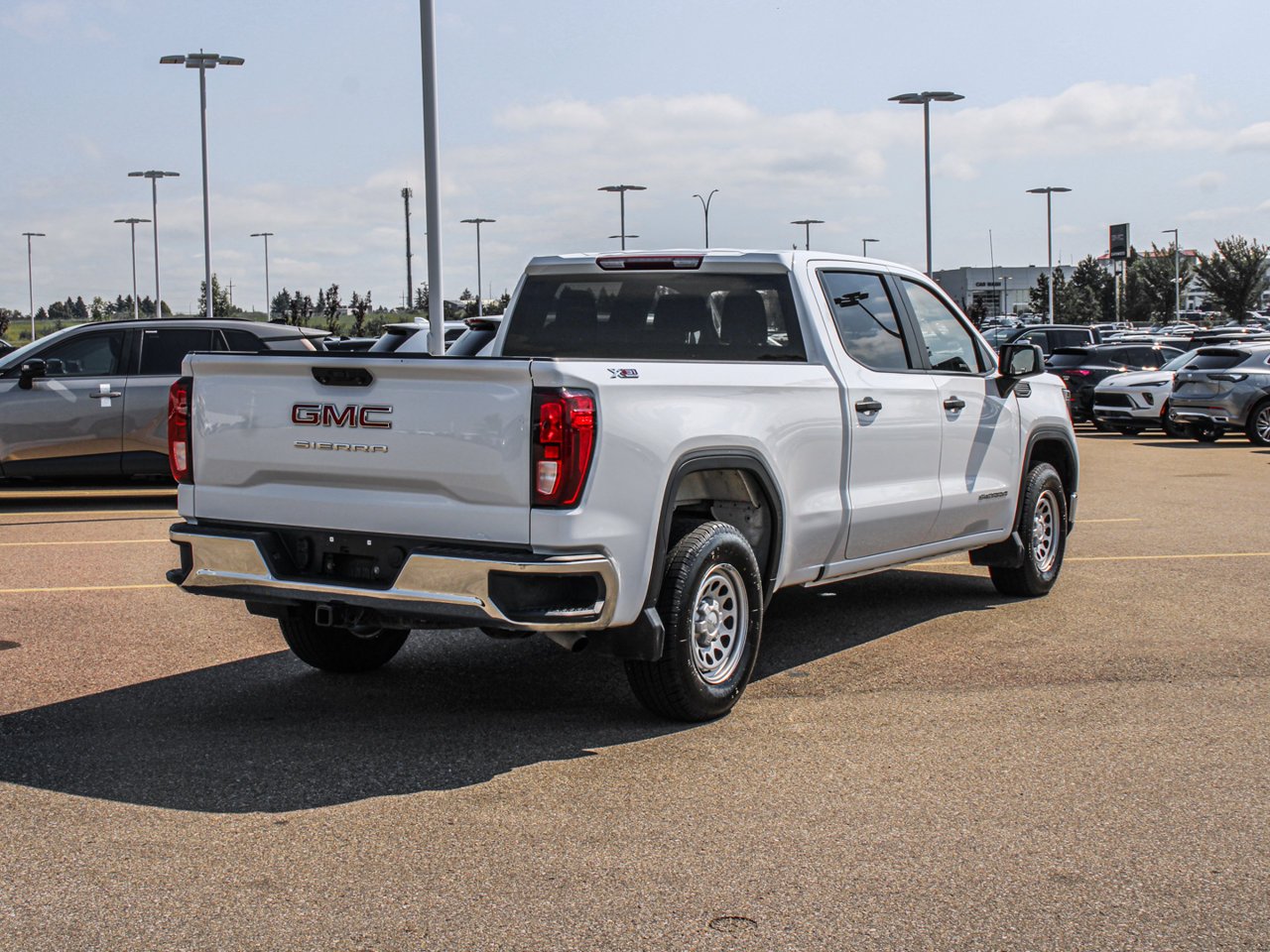 2023 GMC Sierra 1500 4WD Crew Cab 157 Pro White Sherwood Park - photo #8