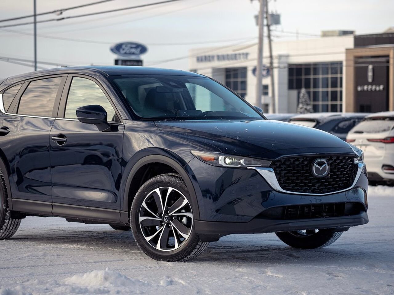 2025 MAZDA CX-5 Deep Crystal Blue Mica Val-d'Or - photo #1