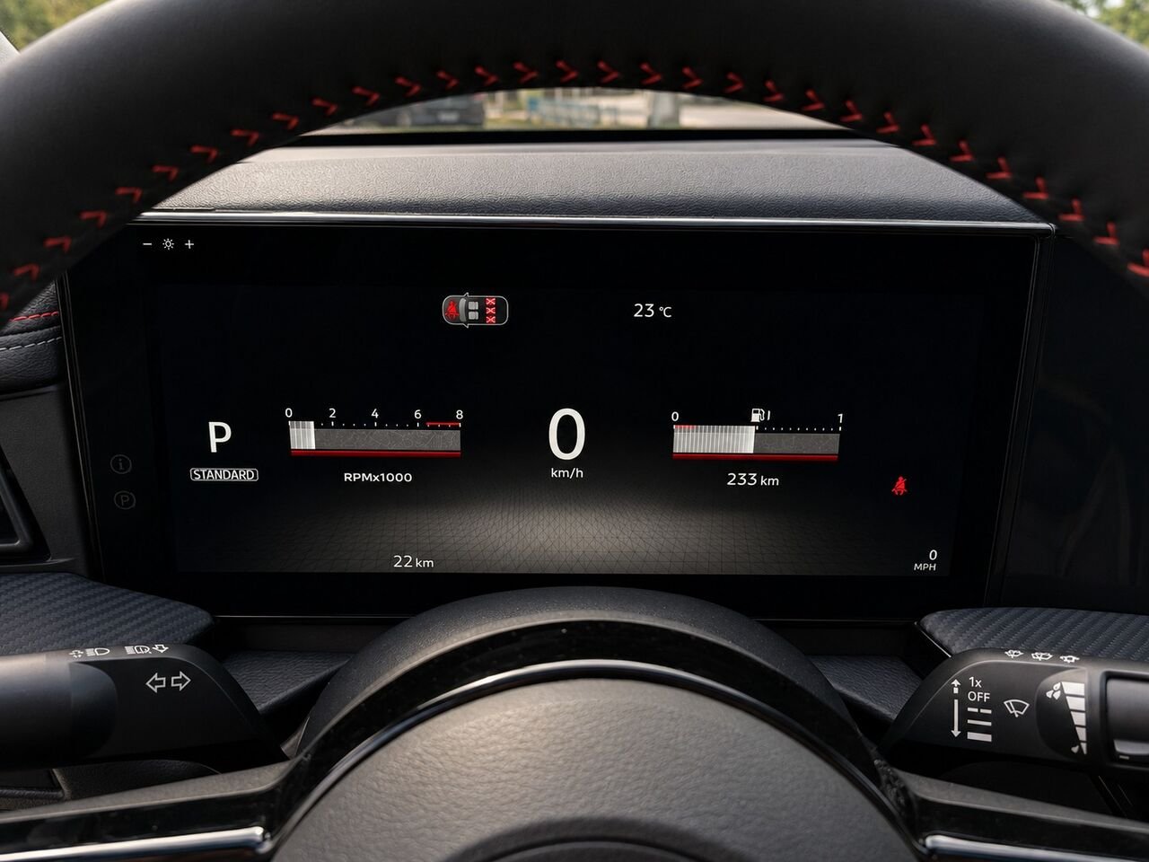 NISSAN Kicks KICKS SR PRIVIL GE 2026 Super noir Châteauguay - photo #12
