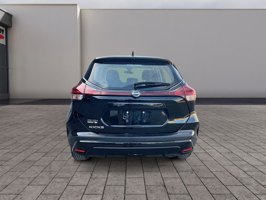 2024 Nissan Kicks S 2024 Black