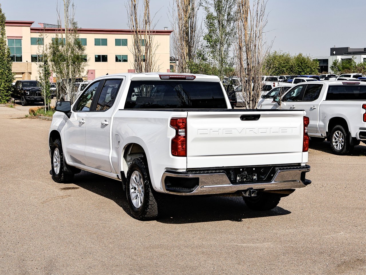 2025 Chevrolet Silverado 1500 4WD Crew Cab 147 LT White Sherwood Park - photo #10