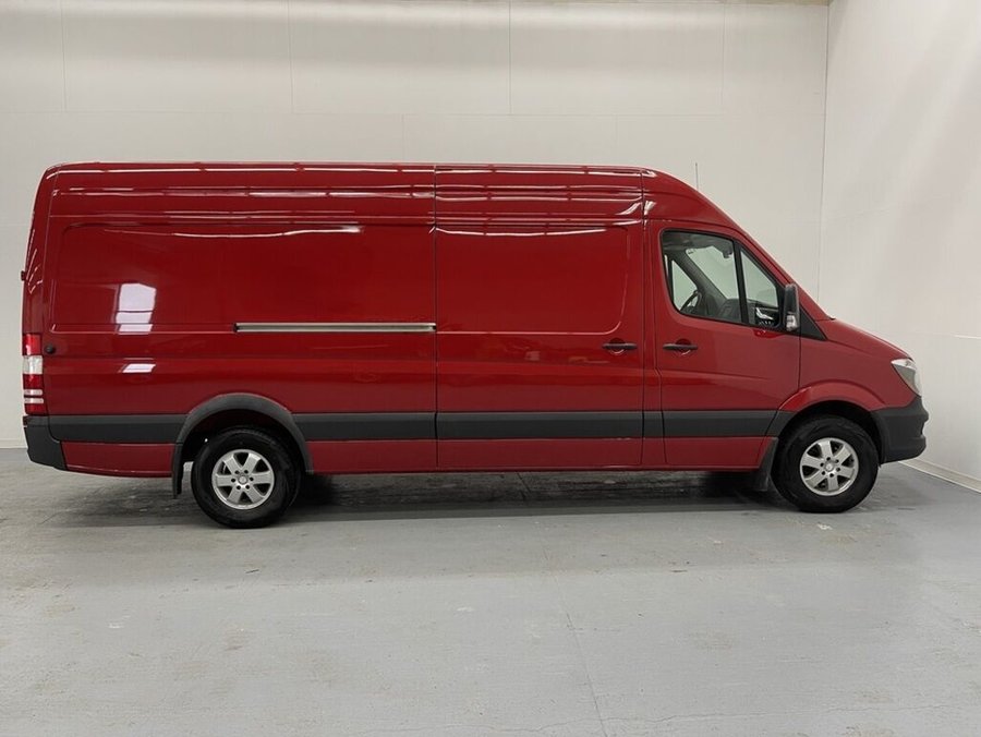 2017 Mercedes-Benz Sprinter Cargo Vans 2017 Red