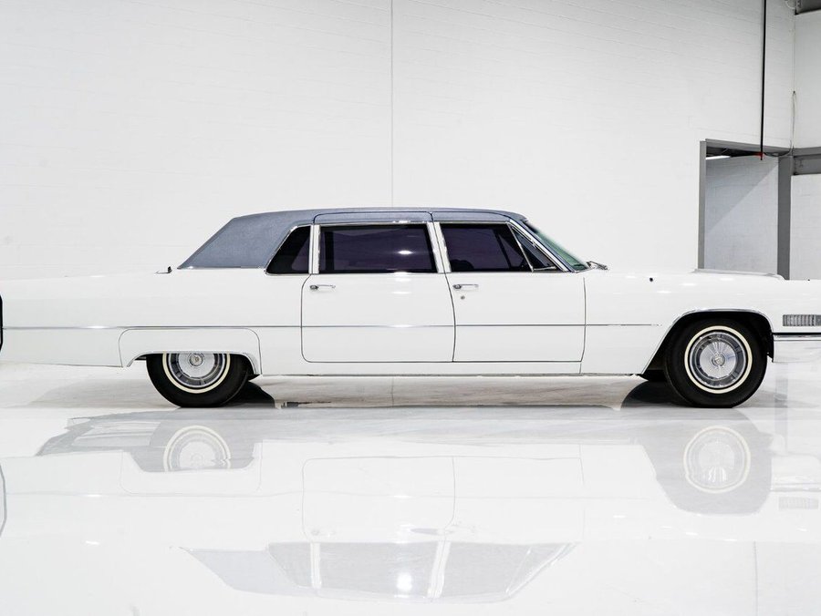 1966 Cadillac Fleetwood 1966 White