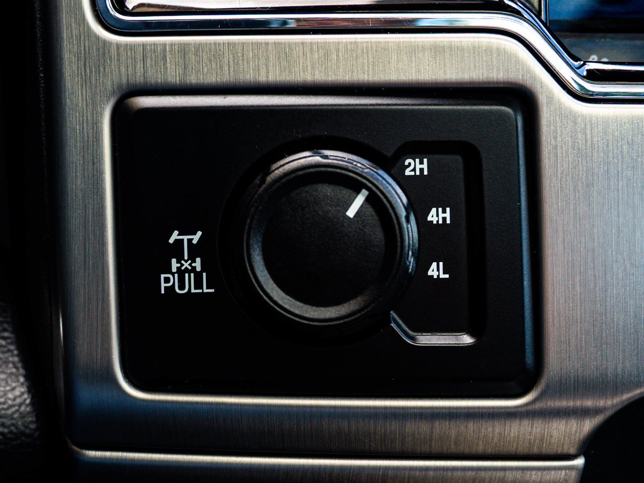 2022 Ford Super Duty F-350 SRW Platinum 4WD Crew Cab 6.75' Box Black Sherwood Park - photo #28