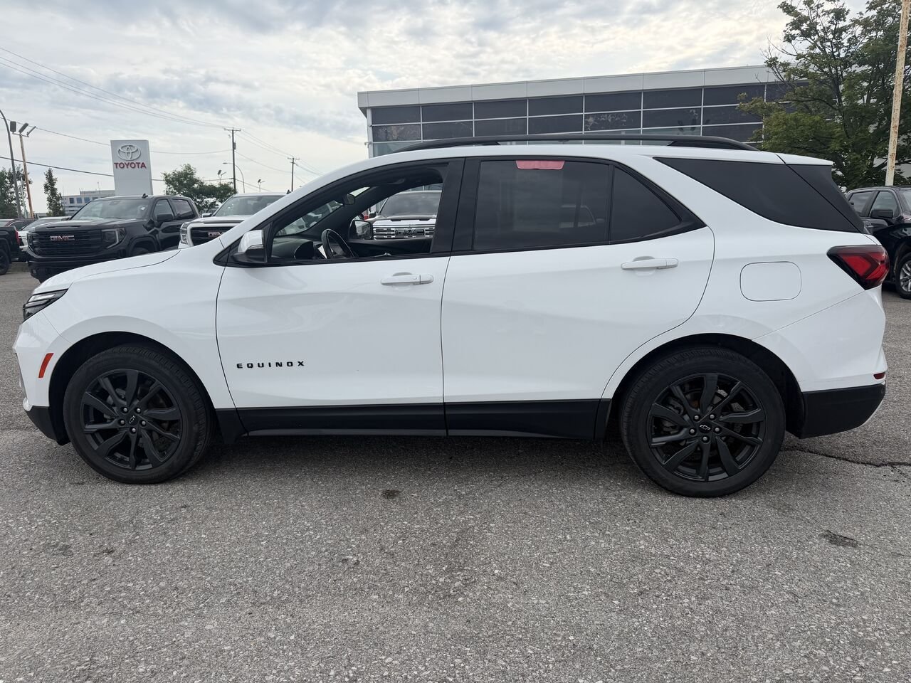 2023 CHEVROLET EQUINOX RS RS 4 portes TI White Gatineau - photo #10