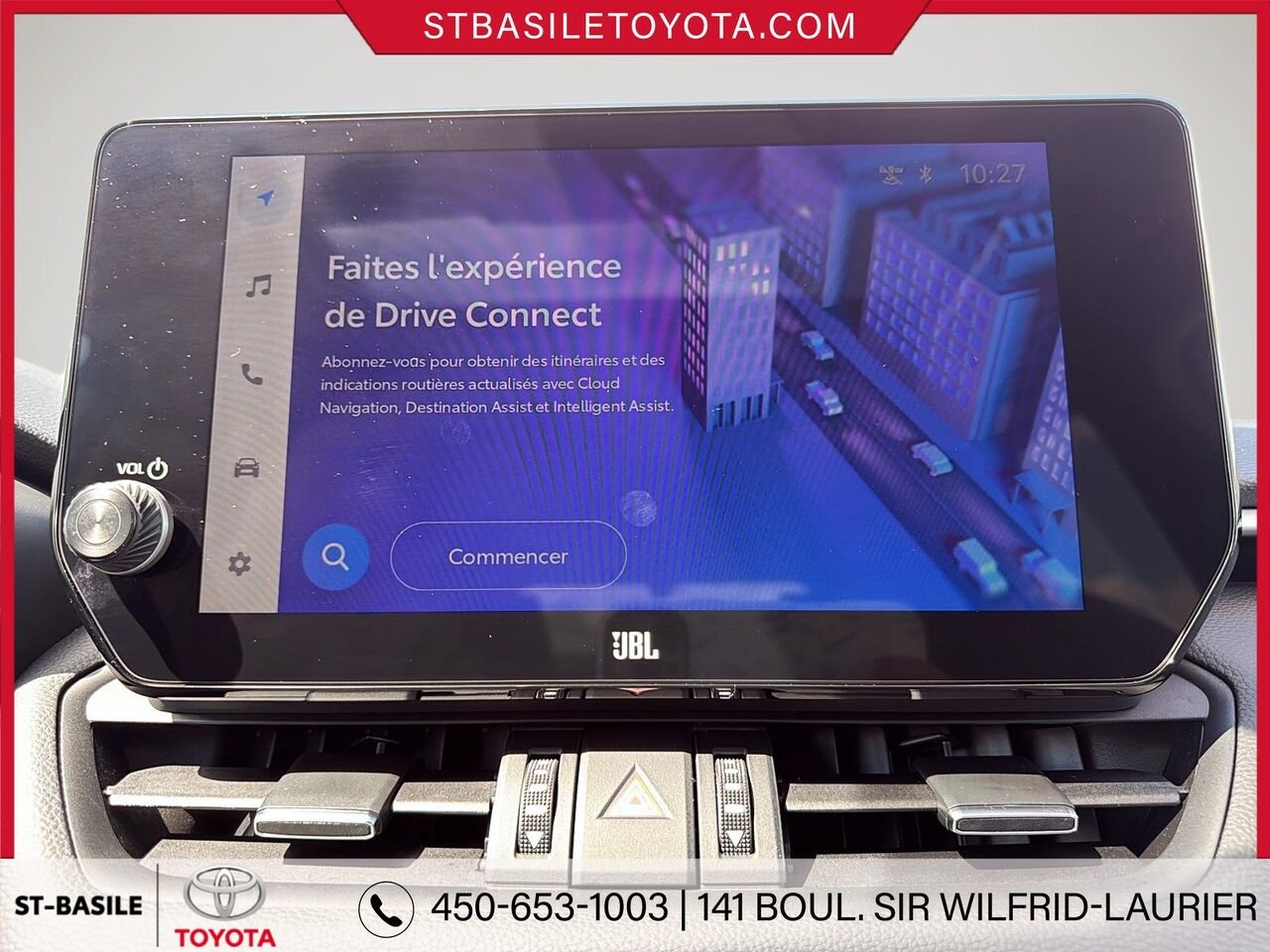 Toyota RAV4 Hybride 2023 Frisson glacé nacré Saint-Basile-le-Grand - photo #20