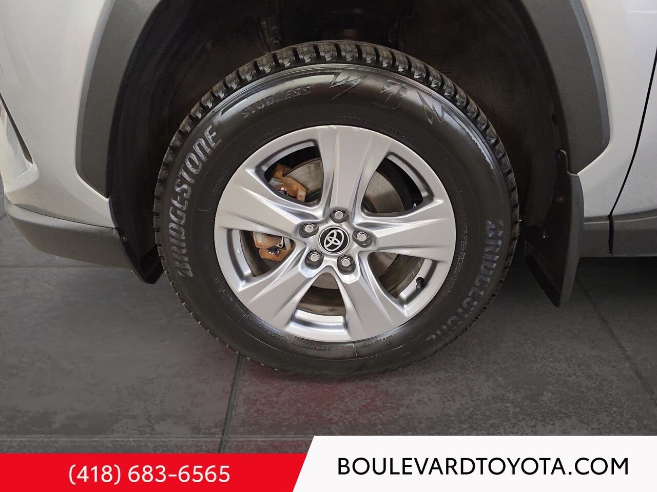 2023 Toyota RAV4 99958A-56 | XLE, AWD Grey Québec - photo #6