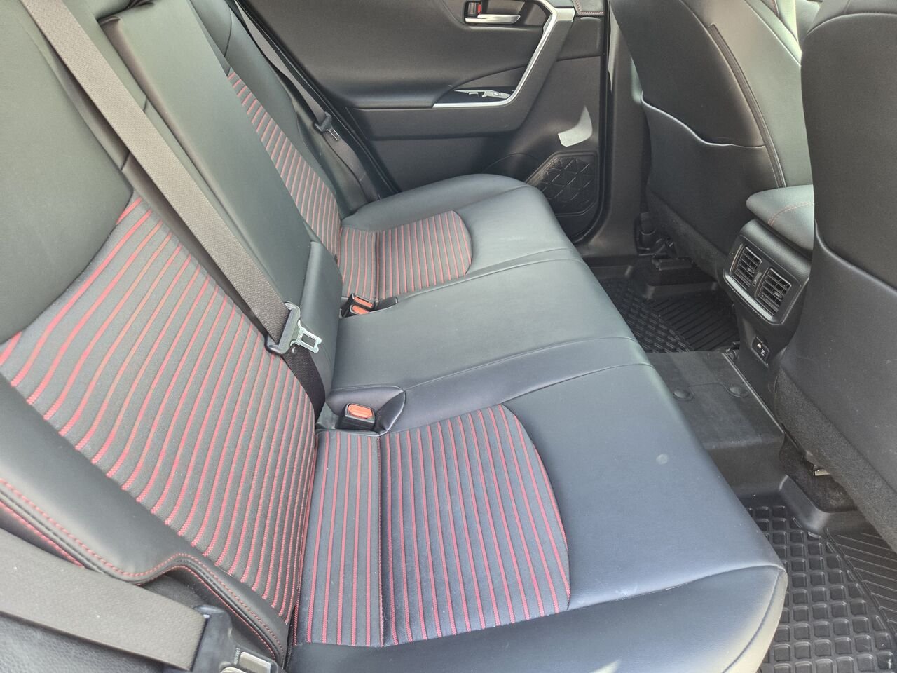 2021 Toyota RAV4 PRIME White Amos - photo #14