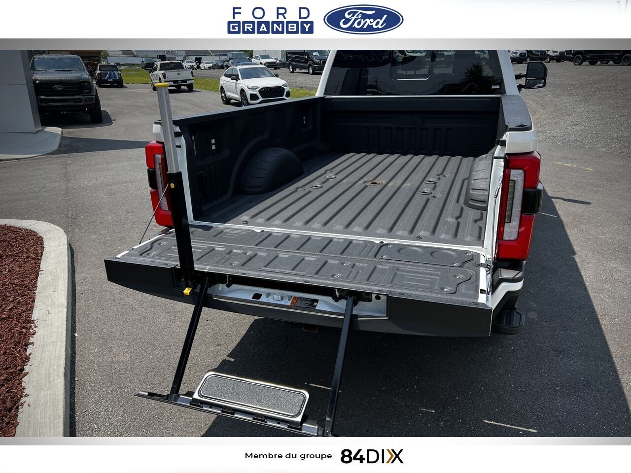 2025 Ford Super Duty F-250 SRW White Granby - photo #7