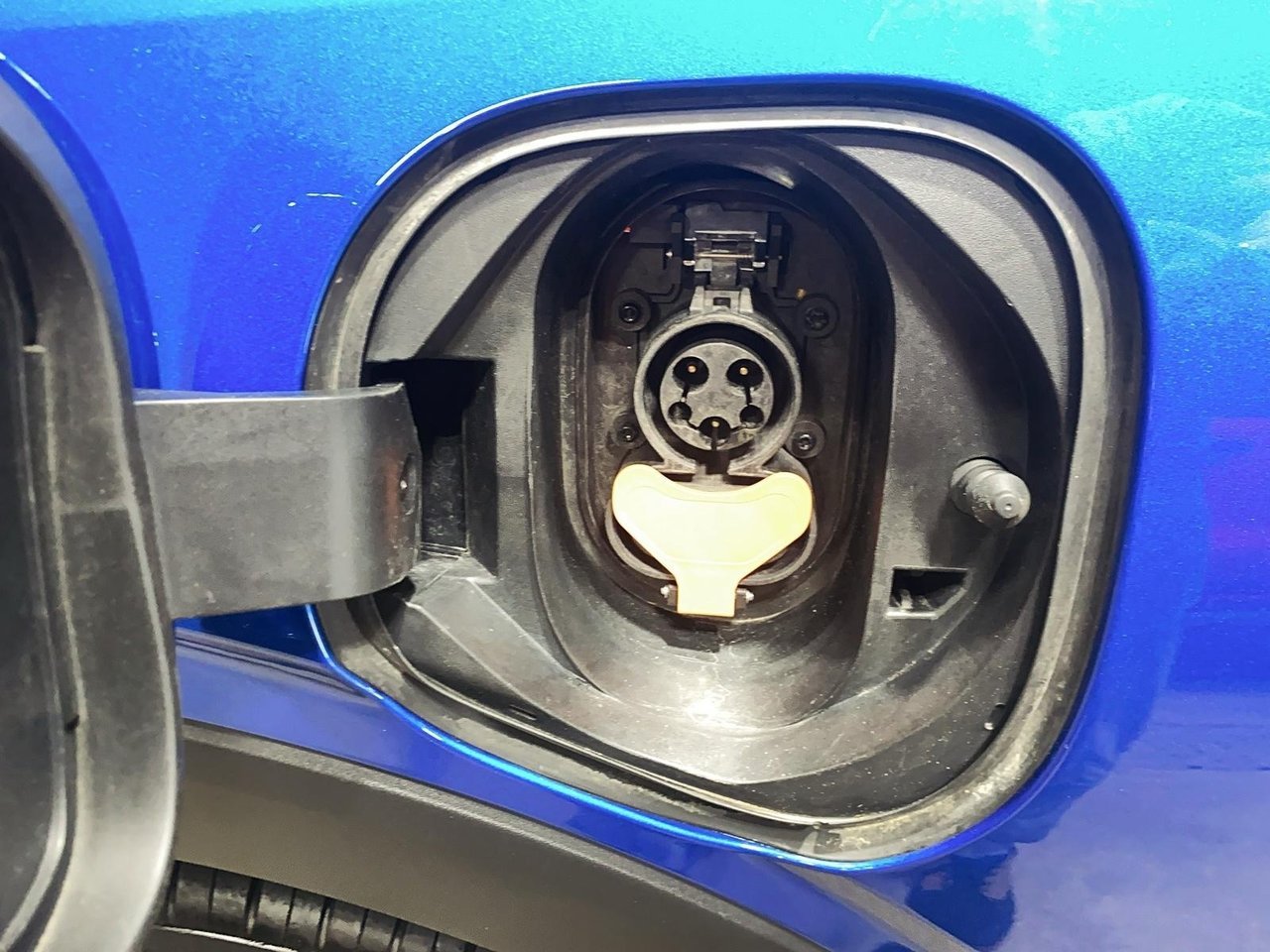 2023 Chevrolet Bolt EUV VIN 1G1FY6S03P4188527 Blue Baie-Comeau - photo #19