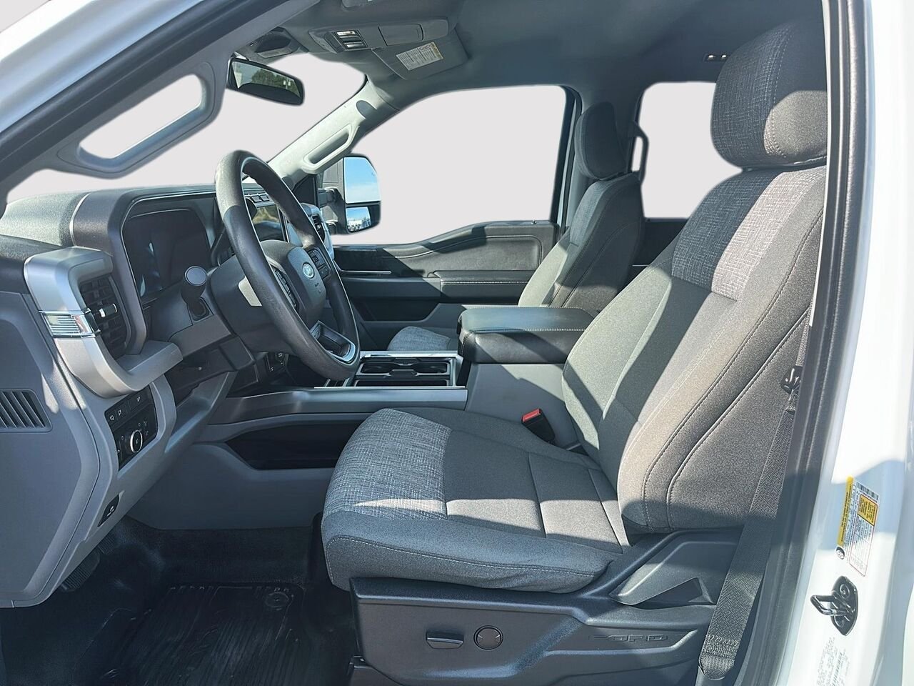 2023 Ford Super Duty F-250 SRW White Rouyn-Noranda - photo #7