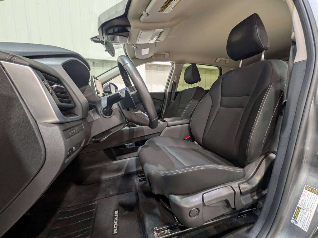 2024 Nissan Rogue AWD S Grey Val-David - photo #1