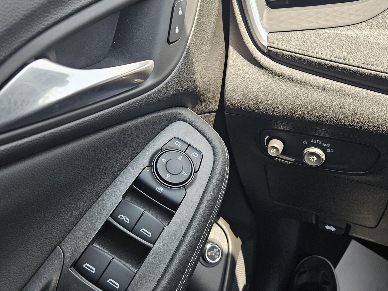 2024 Buick Encore GX Tourisme sport 4 portes TI Grey Thetford Mines - photo #12