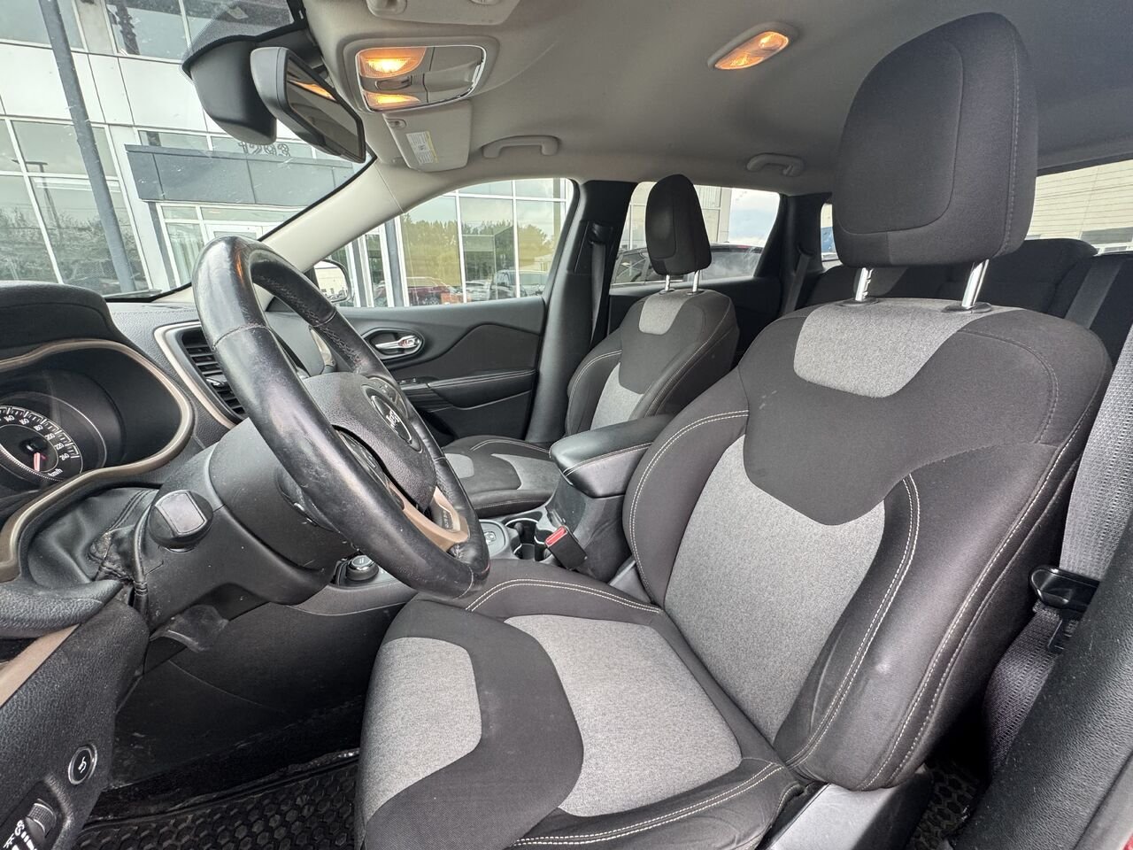 2014 Jeep Cherokee North 4x4 Red Granby - photo #12