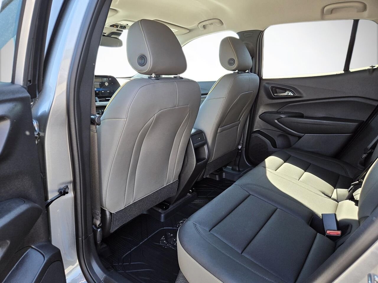 2026 Chevrolet Trax ACTIV 4 portes TA STERLING GRAY METALLIC Saint-Hyacinthe - photo #8