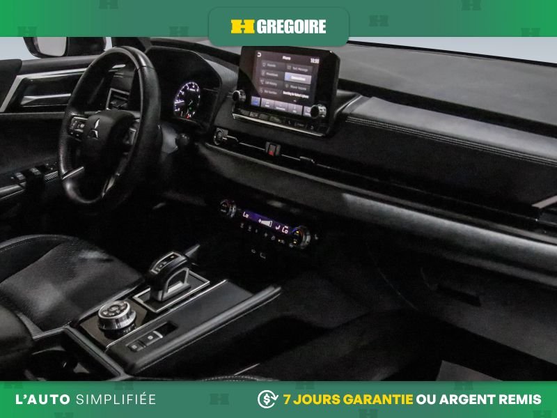 2023 Mitsubishi Outlander Black Laval - photo #29