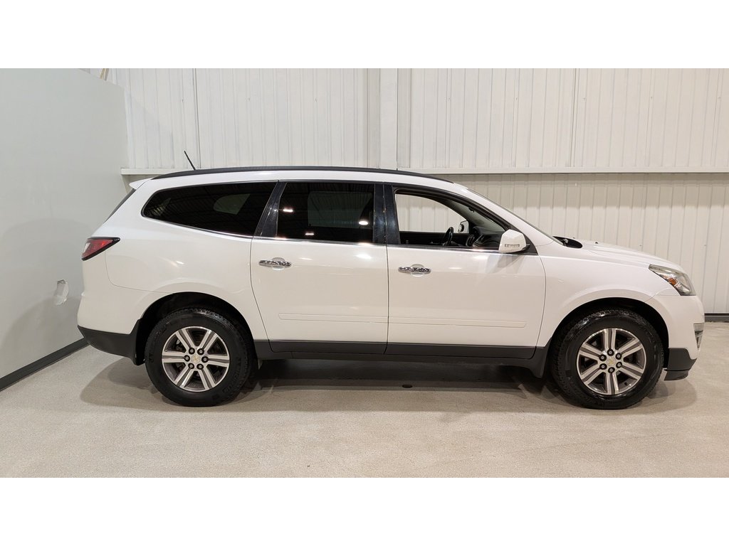 2017 Chevrolet Traverse AWD 4dr LT w/1LT White Val-David - photo #7