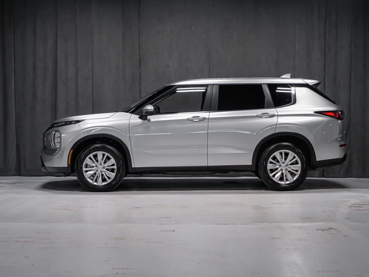 Mitsubishi Outlander ES S-AWC SIEGES CHAUFFANTS APPLE CARPLAY 2025 Gris Montréal - photo #14