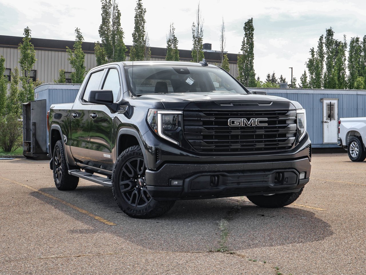 2024 GMC Sierra 1500 4WD Crew Cab 147 Elevation Black Sherwood Park - photo #1