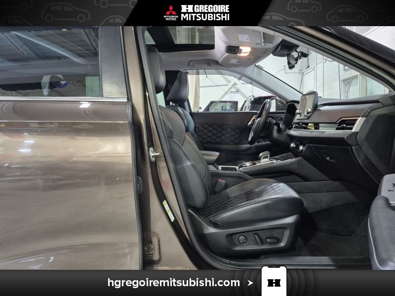 2023 Mitsubishi Outlander Plug-In Hybrid Bronze Blainville - photo #16