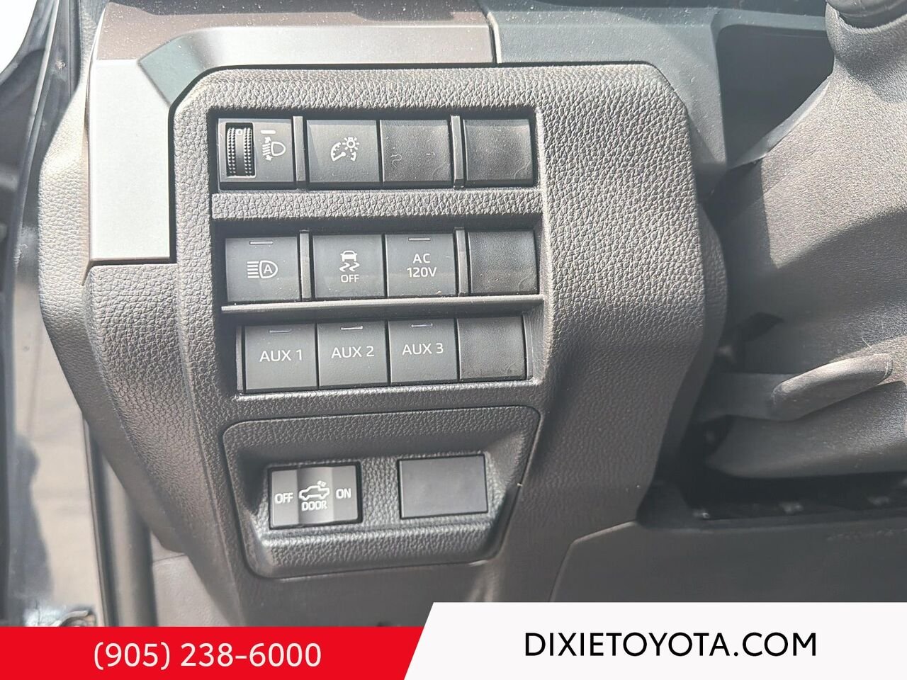2024 Toyota Tacoma TRD OFFROAD PREMIUM 4WD / HEATED SEATS / LEATHER SURFACE / MOONROOF / ALLOY WHEELS / CARPLAY AND ANDROID AUTO gray Mississauga - photo #13