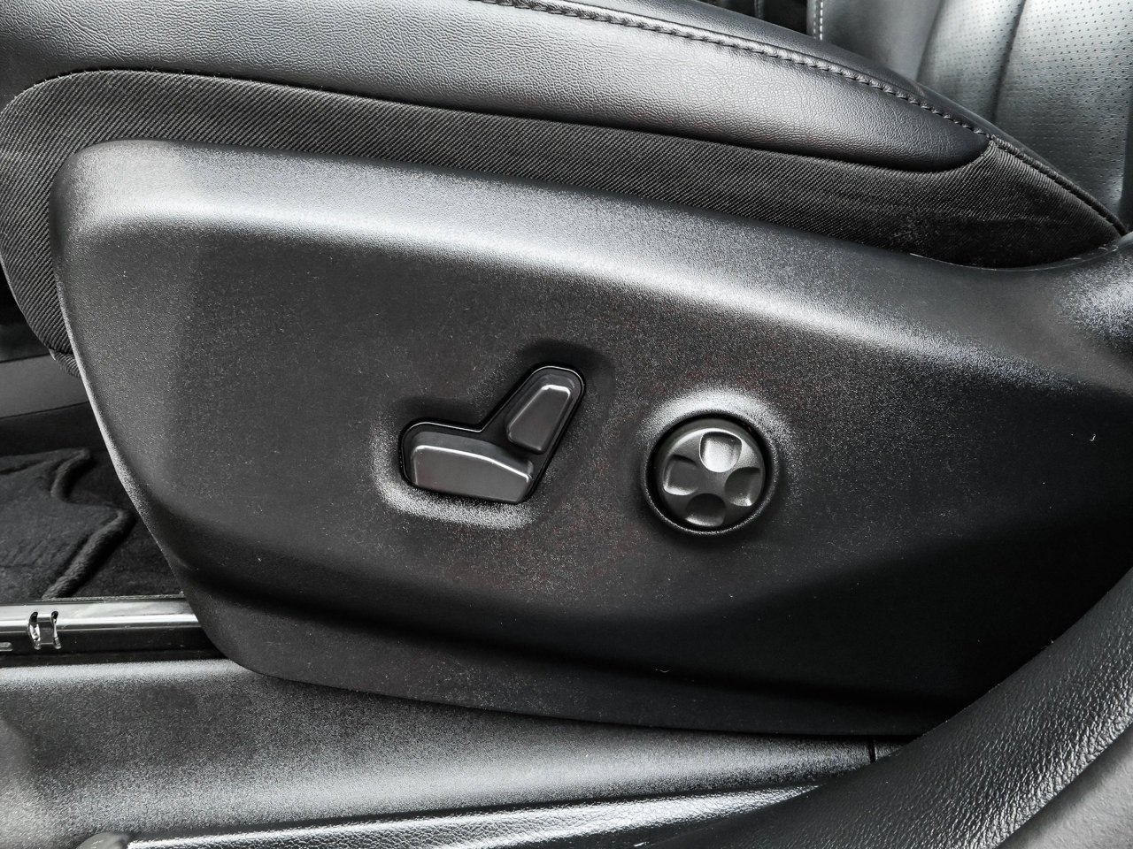 2025 Chrysler Grand Caravan SXT 2WD Black Sherwood Park - photo #21