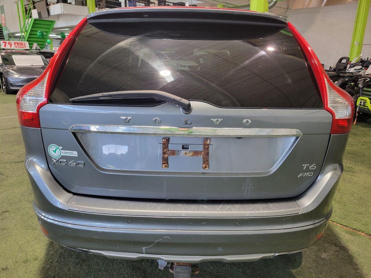 2017 Volvo XC60 Grey  - photo #4