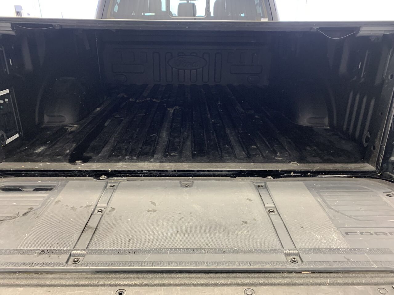Ford F-150 SUPERCREW LARIAT 2023 Noir Saint-Eustache - photo #14