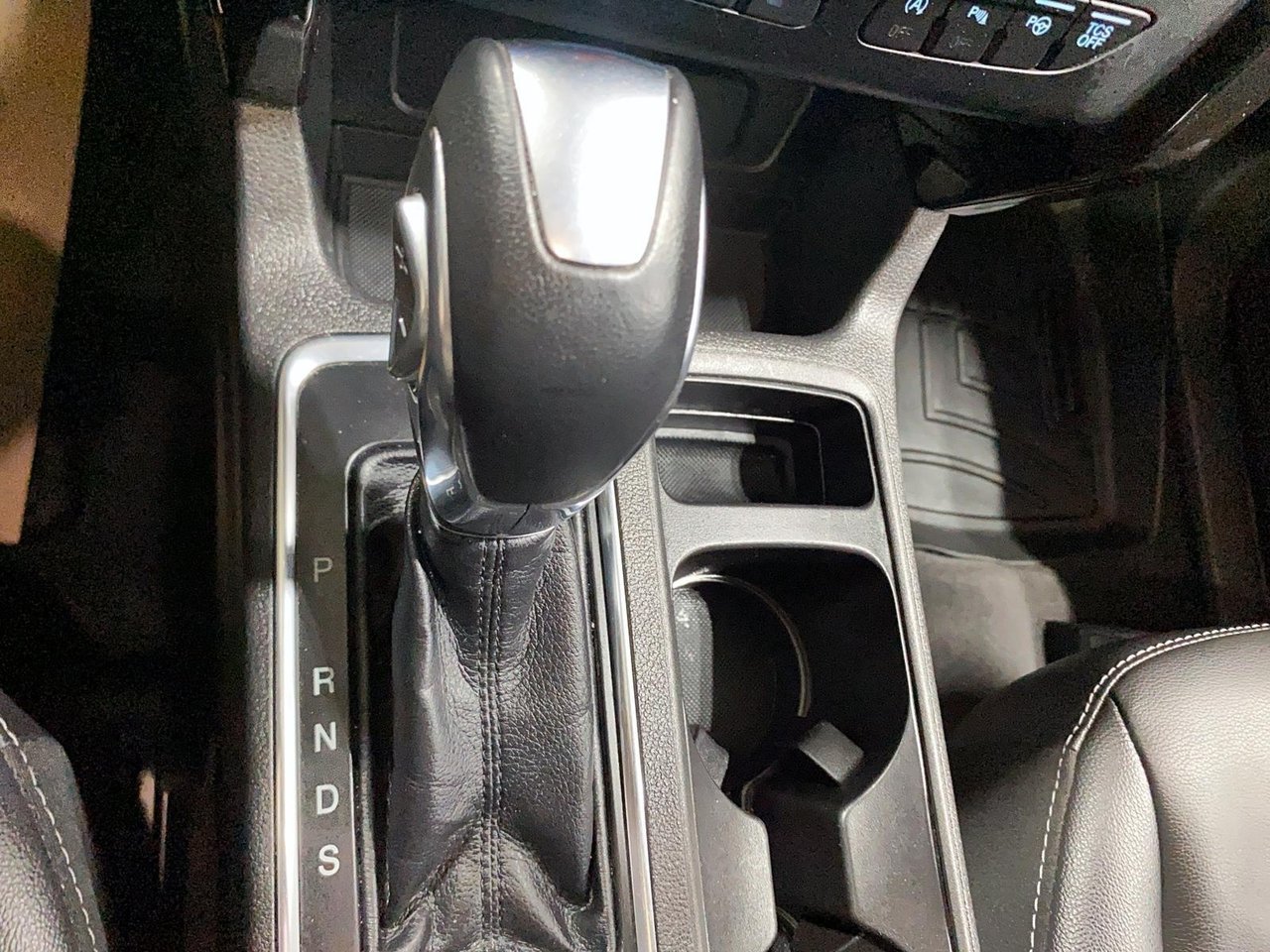 2019 Ford Escape Titanium White Baie-Comeau - photo #19