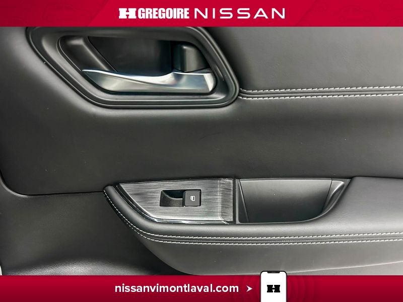 Nissan Rogue 2023 Blanc Laval - photo #14