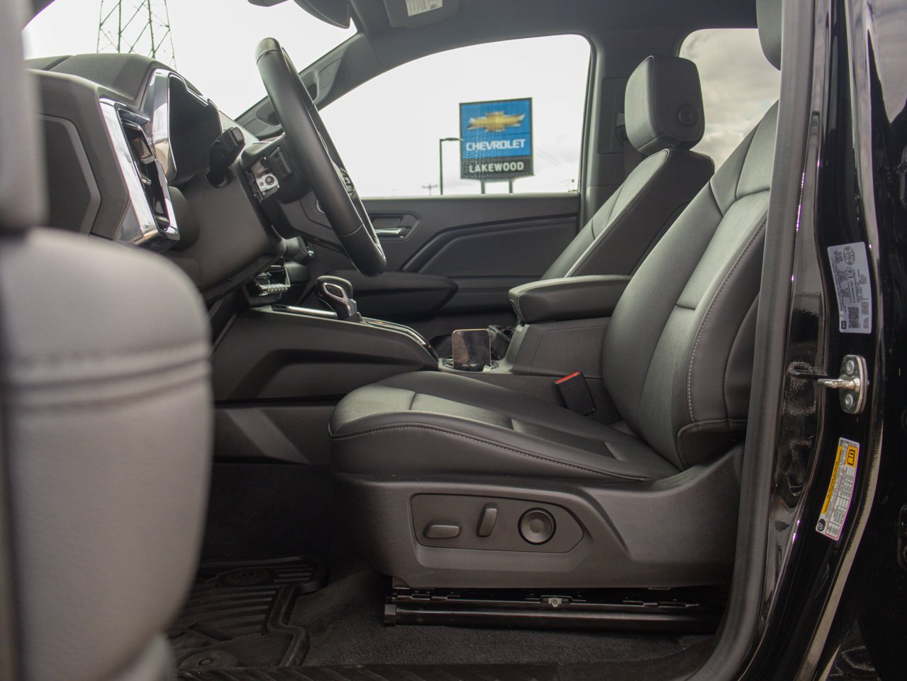 2024 GMC Canyon 4WD Crew Cab Elevation Black Sherwood Park - photo #16
