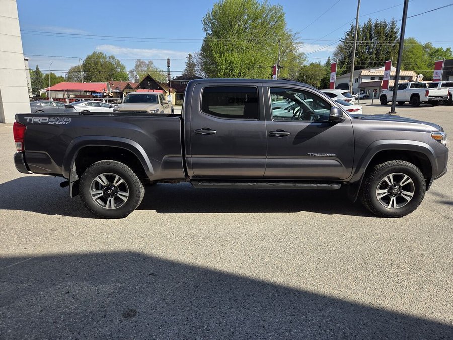 2017 Toyota TACOMA 2017 Magnetic Grey Metallic